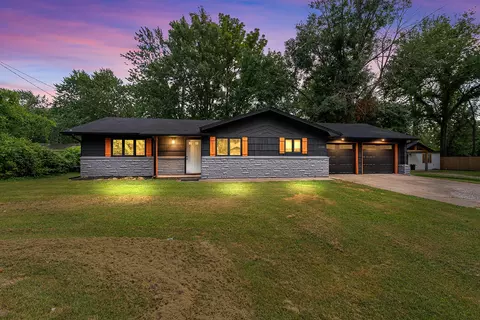 Exterior - 1538 E Lindberg St, Springfield, MO 65804 photo 1 of 8
