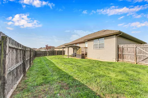 Exterior - 1054 S Tanner Dr, Springfield, MO 65802 photo 5 of 7