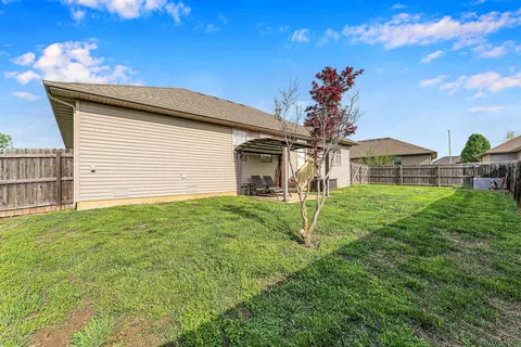 Exterior - 1054 S Tanner Dr, Springfield, MO 65802 photo 4 of 7