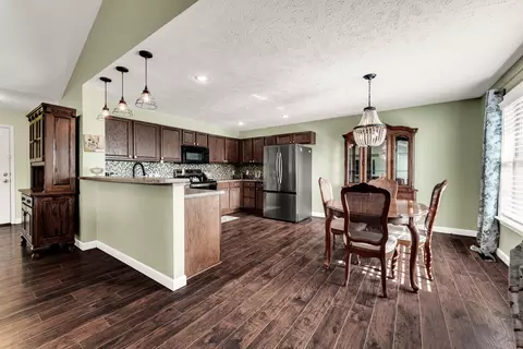 Dining - 1054 S Tanner Dr, Springfield, MO 65802 photo 2 of 2