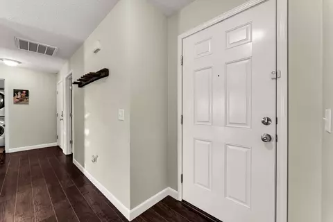 Entry Way - 1054 S Tanner Dr, Springfield, MO 65802 photo 1 of 3
