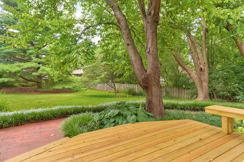 Exterior - 2435 E Michelle Pl, Springfield, MO 65804 photo 12 of 18