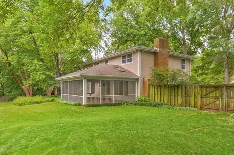Exterior - 2435 E Michelle Pl, Springfield, MO 65804 photo 16 of 18