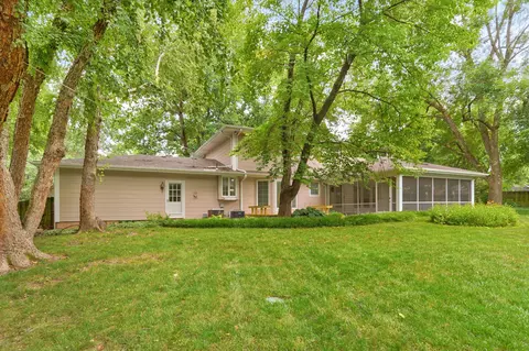 Exterior - 2435 E Michelle Pl, Springfield, MO 65804 photo 15 of 18