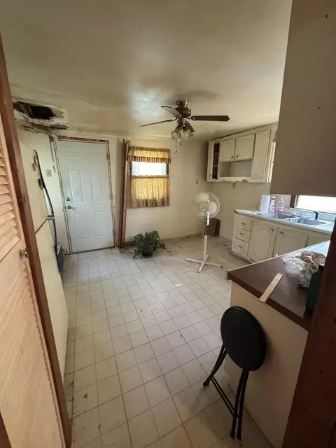 1723 W Chestnut St, Springfield, MO 65802 photo 3