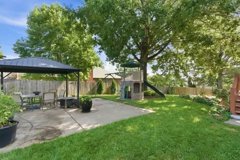 Exterior - 3955 Eastmoor St, Springfield, MO 65809 photo 6 of 11
