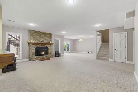 Living - 3955 Eastmoor St, Springfield, MO 65809 photo 5 of 5