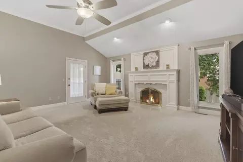 Living - 3955 Eastmoor St, Springfield, MO 65809 photo 1 of 5