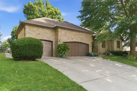 Exterior - 3955 Eastmoor St, Springfield, MO 65809 photo 3 of 11