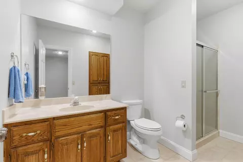 Bath - 3955 Eastmoor St, Springfield, MO 65809 photo 6 of 6