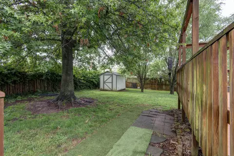 Exterior - 4776 W Stanford St, Springfield, MO 65802 photo 7 of 10