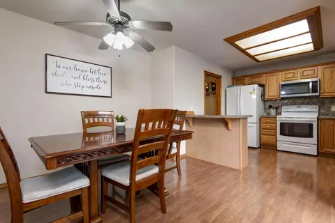 Dining - 4776 W Stanford St, Springfield, MO 65802 photo 2 of 2