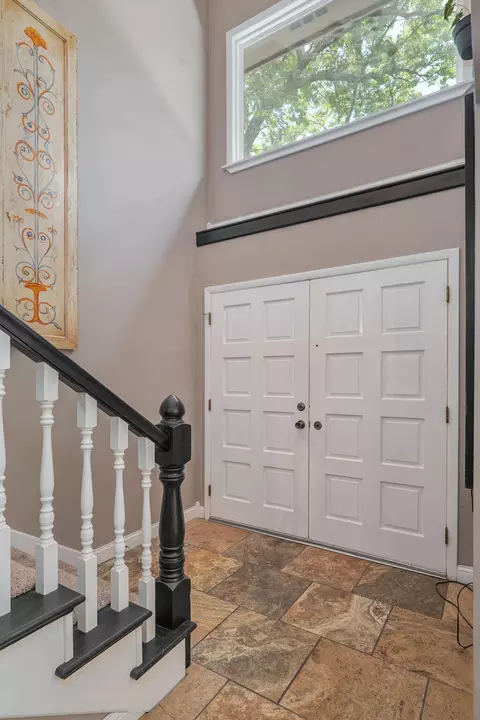 Entry Way - 2506 E Melbourne Rd, Springfield, MO 65804 photo 2 of 4