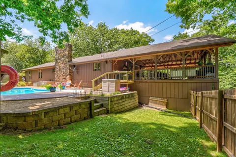 Exterior - 2506 E Melbourne Rd, Springfield, MO 65804 photo 17 of 20