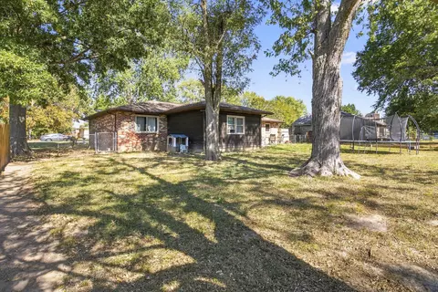 Exterior - 6946 W Lone Oak St, Springfield, MO 65803 photo 7 of 11