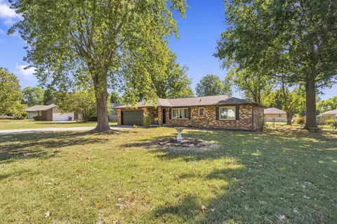 Exterior - 6946 W Lone Oak St, Springfield, MO 65803 photo 5 of 11