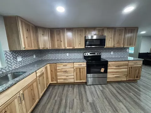 Kitchen - 2805 N Grant Ave, Springfield, MO 65803 photo 3 of 3