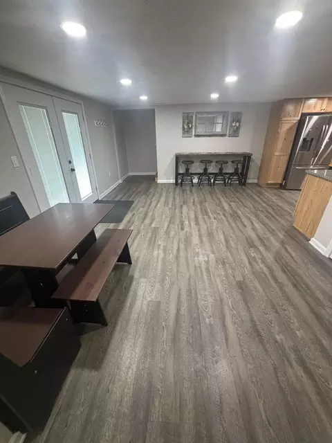 Dining - 2805 N Grant Ave, Springfield, MO 65803 photo 1 of 2