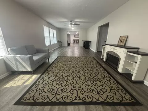 Living - 2805 N Grant Ave, Springfield, MO 65803 photo 1 of 1