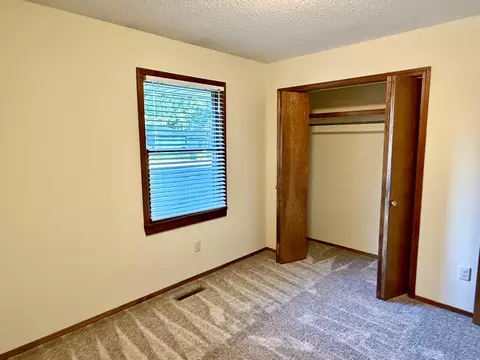 Bedroom - 1141 E Cambridge St, Springfield, MO 65807 photo 3 of 5
