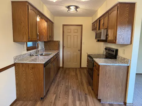 Kitchen - 1141 E Cambridge St, Springfield, MO 65807 photo 2 of 6