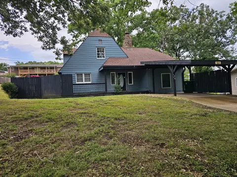 1018 Patton Ave, Cabool, MO 65689