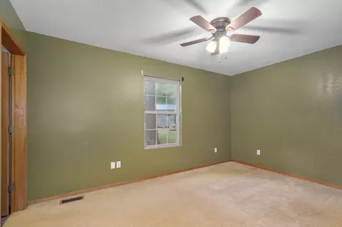 Bedroom - 326 Arliss Dr, Crane, MO 65633 photo 4 of 5
