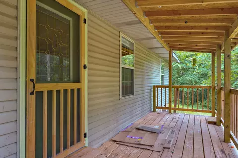 Exterior - 326 Arliss Dr, Crane, MO 65633 photo 3 of 10