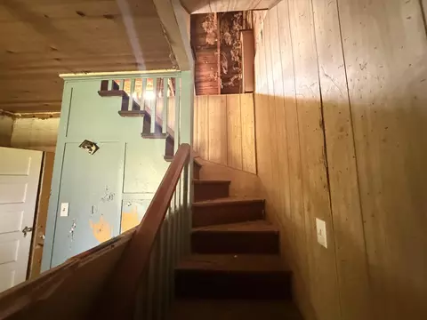 Entry Way - 1930 Morris Rd, Mountain Grove, MO 65711 photo 3 of 5