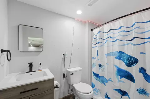 Bath - 615 E Sunset Ave, Nixa, MO 65714 photo 3 of 3