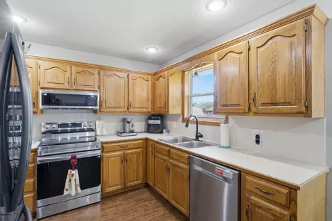 Kitchen - 615 E Sunset Ave, Nixa, MO 65714 photo 1 of 2