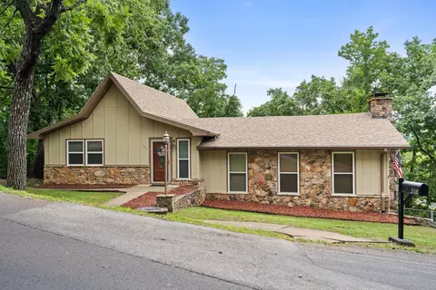 Exterior - 341 River Dr, Branson, MO 65616 photo 2 of 7