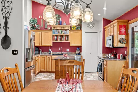 Kitchen - 341 River Dr, Branson, MO 65616 photo 2 of 4