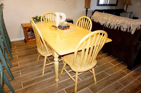 Dining - 189 Avondale Dr #5, Branson, MO 65616 photo 1 of 1
