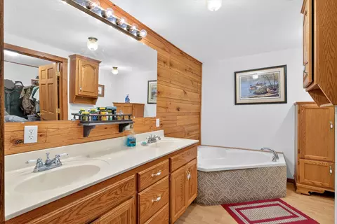 Bath - 688 Stevens Rd, Garrison, MO 65657 photo 1 of 3