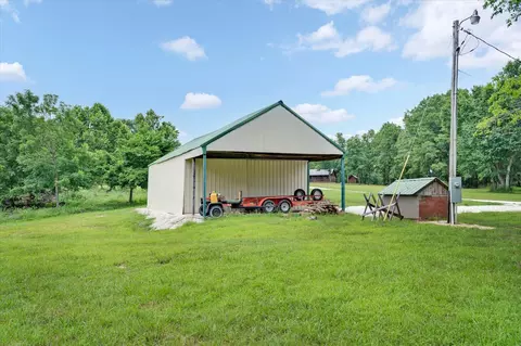 Exterior - 688 Stevens Rd, Garrison, MO 65657 photo 5 of 12