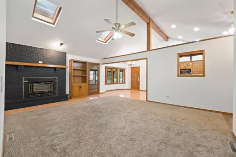 Living - 2119 W Nottingham St, Springfield, MO 65810 photo 2 of 3