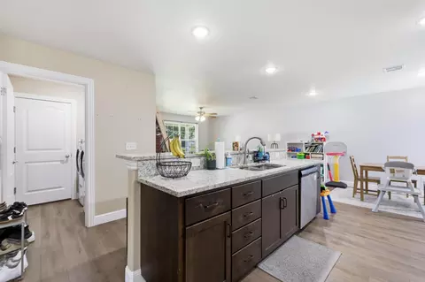 Entry Way - 606 Webb St, Duenweg, MO 64841 photo 2 of 2