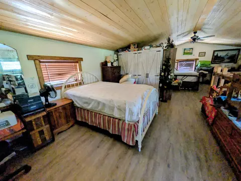 Bedroom - 721 Pack Ln, Lampe, MO 65681 photo 1 of 2