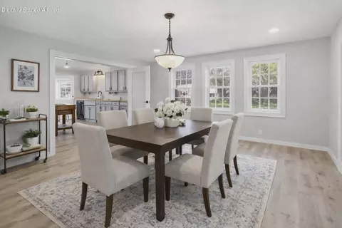 Dining - 908 10th St, Mountain Grove, MO 65711 photo 1 of 1