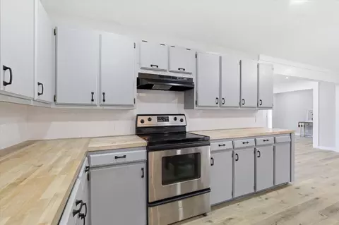 Kitchen - 908 10th St, Mountain Grove, MO 65711 photo 3 of 3