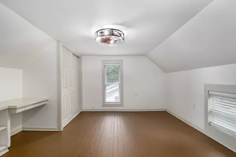 Bedroom - 933 S Rinker Ave, Aurora, MO 65605 photo 3 of 5