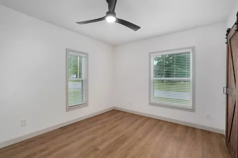 Bedroom - 933 S Rinker Ave, Aurora, MO 65605 photo 1 of 5