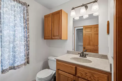 Bath - 4048 N Farm Road 79, Willard, MO 65781 photo 1 of 5