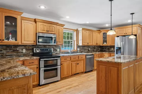 Kitchen - 4048 N Farm Road 79, Willard, MO 65781 photo 2 of 2
