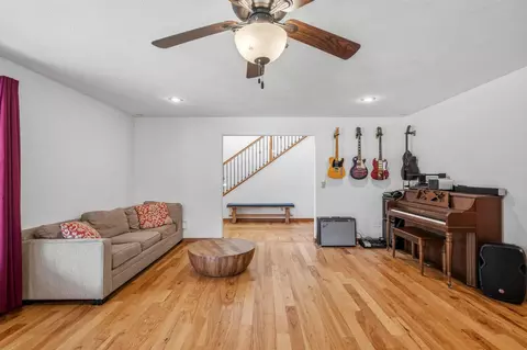 Living - 4048 N Farm Road 79, Willard, MO 65781 photo 2 of 3