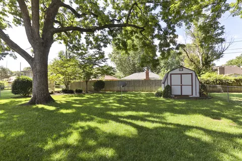 Exterior - 1332 W Mcgee St, Springfield, MO 65807 photo 6 of 7