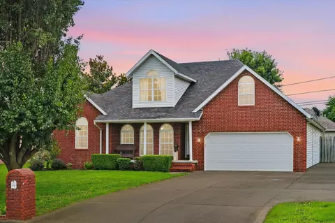 Exterior - 970 Brookside Dr, Marshfield, MO 65706 photo 2 of 8