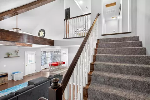 Entry Way - 970 Brookside Dr, Marshfield, MO 65706 photo 3 of 5