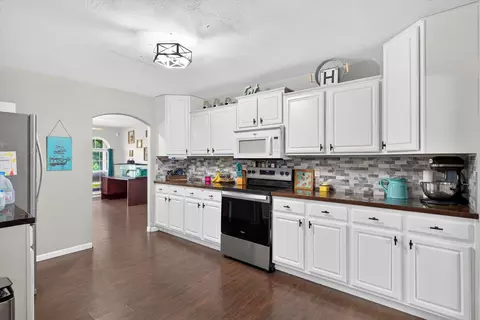 Kitchen - 970 Brookside Dr, Marshfield, MO 65706 photo 3 of 5